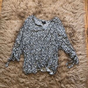 Jones New York Black and White Smocked Blouse with Peter Pan Collar